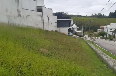 Terreno de 349,33m² no condomínio residencial mantiqueira