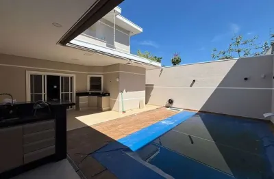 Espetacular sobrado no villa branca: conforto e lazer privativo completo!