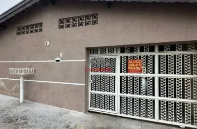 Casa com 2 quartos para alugar no Jardim Santa Lúcia, Campinas  por R$ 1.800