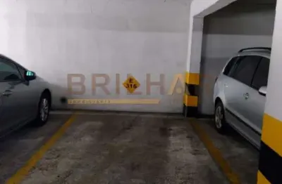 Barracão / Galpão / Depósito à venda na Rua Marechal Floriano, 636, São Pelegrino, Caxias do Sul