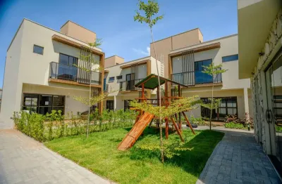 Pronto pra morar! casas em cond. fechado a 100m da praia