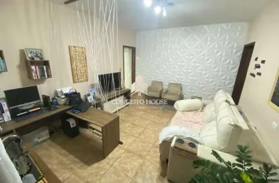 2 casas para venda com 4 cômodos cada e 2 vagas de garagem