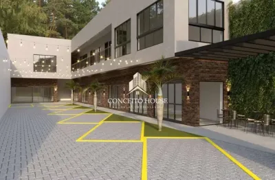 Empreendimento novo - composto por 7 lojas, 7 salas e 5 banheiros