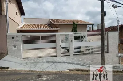 Casa com 3 quartos à venda no Village São Luiz, Poços de Caldas 