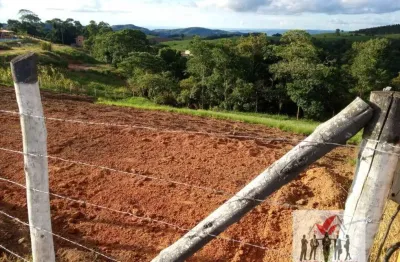 Terreno à venda no Centro, Divinolândia 