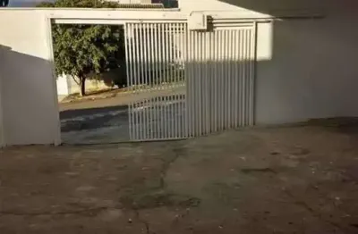 Casa à venda no bairro loteamento campo das aroeiras - poços de caldas/mg