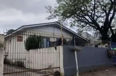 Vendo terreno 504m², com duas casas no pinheirinho próximo ao qg  do exército