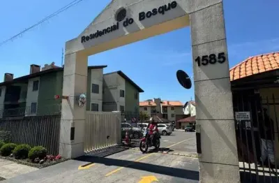 Apartamento térreo com 2 dormitórios, sacada e churrasqueira à venda, no bairro pinheirinho,