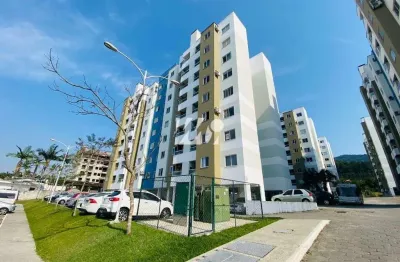 Apartamento com piscina e 2 quartos na pedra branca - mrt