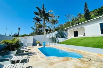 Casa com 3 quartos à venda na Rua Vinte, 1, Praia de Fora, Palhoça