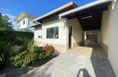 Casa com 3 quartos à venda na Rua dos Ipês Amarelo, 175, Madri, Palhoça