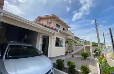 Casa com 5 quartos à venda na Rua das Pitangueiras, 45, Madri, Palhoça