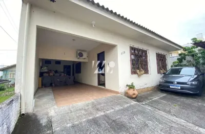 Casa com 5 quartos à venda na Rua Maria Helena Kretzer, 589, Praia Comprida, São José