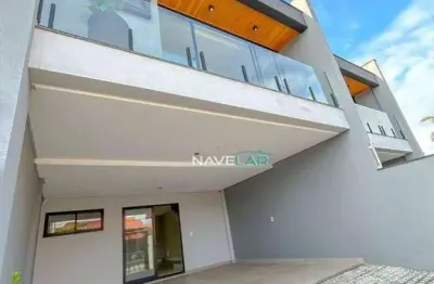 Lindo sobrado com 3 dormitórios em balneário piçarras