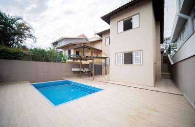 Casa a venda na granja viana de 4 quartos com piscina por r$ 1.200.000,00 - granja viana - cotia