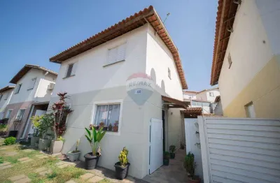 Casa em condomínio: conforto e segurança em frente ao shopping!