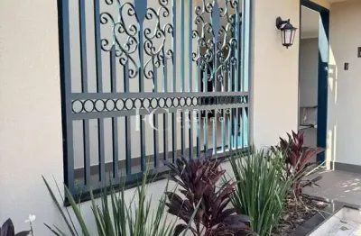 Belíssima casa neoclássica no bairro residencial setsul ii na zona sul!!