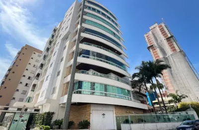 Apartamento mobiliado, com 03 quartos, 02 salas, cozinha, ampla sacada com churrasqueira e pertinho do marista