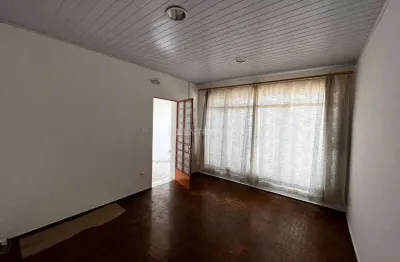 Recém reformada - Casa para locação em Jundiaí no bairro Anhangabaú, próximo ao jundiaí shopping e 9 de julho.