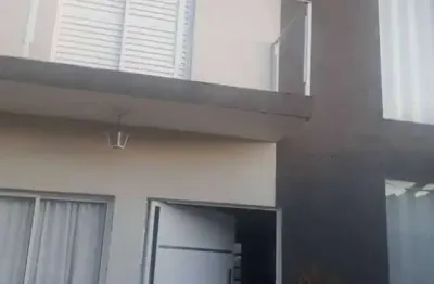 Lindo sobrado com 2 dormitórios,  2 banheros  sala de estar, sala de jantar, cozinha , 2 vagas. aceita permuta por apartamento de até 500 mil.jardim paulista,  jundiaí-sp