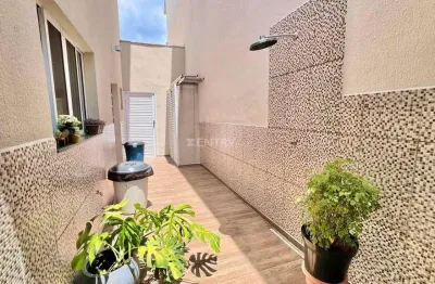 Excelente sobrado com 3 dormitórios, sala 2 ambientes, cozinha, área goumet, imóvel rico em móveis planejados, 146m2, localizado em condomínio no bairro medeiros, jundiaí-sp.  aceita permuta por apart