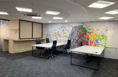 Sala comercial para locação com 141m², com depósito, 4 banheiros, ambientes privativos e espaços mobiliados e planejados anhangabaú - jundiai sp