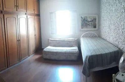 Casa térrea à venda com 3 dorm garagem coberta em excelente localização centro, jundiaí sp