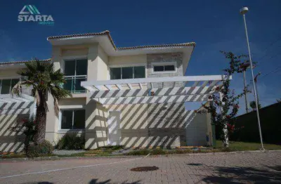 Casa duplex à venda na praia do futuro, área construidade de 185,60m²,03 suítes, condominio com infraestrutura e área de lazer.