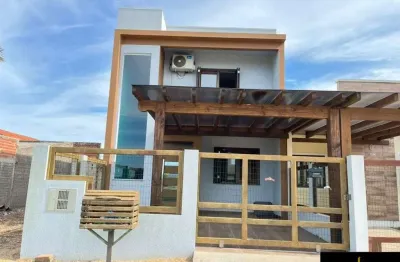 Casa com 2 quartos à venda na Avenida Carazinho, 2298, Centro, Imbé