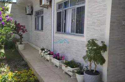 Casa com 3 quartos à venda na Rua São Benedito, 612, Serraria, São José