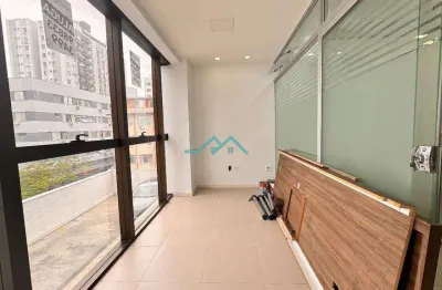 Sala comercial para alugar na Rua Belmira Isabel Martins, 42, Estreito, Florianópolis