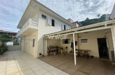 Casa com 5 quartos à venda na rua papa joão xxiii, 262, coqueiros, florianópolis por r$ 2.350.000