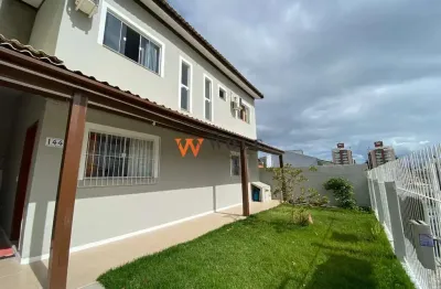 Casa com 2 quartos à venda na rua professor josé de senna pereira, 144, capoeiras, florianópolis por r$ 550.000