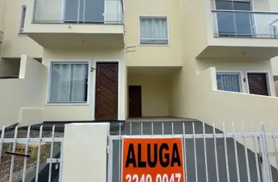Casa com 2 quartos para alugar na rua josé agenor da luz, 15, real parque, são josé por r$ 2.390