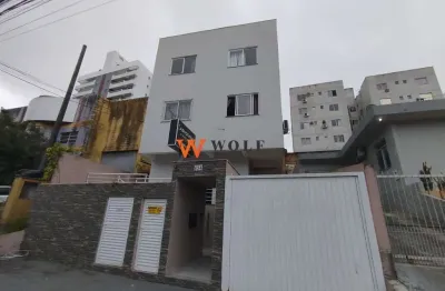 Apartamento com 1 quarto para alugar na Rua Fúlvio Vieira da Rosa, 434, Barreiros, São José por R$ 1.650