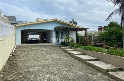 Casa com 3 quartos à venda na rua manoel pedro vieira, 569, morro das pedras, florianópolis por r$ 2.200.000