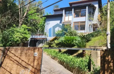 Casa exclusiva em cond na granja viana – privacidade e sofisticação!