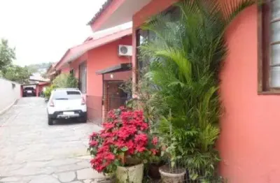 Casa em condomínio fechado com 2 quartos à venda na rua doutor mário totta, tristeza, porto alegre por r$ 430.000