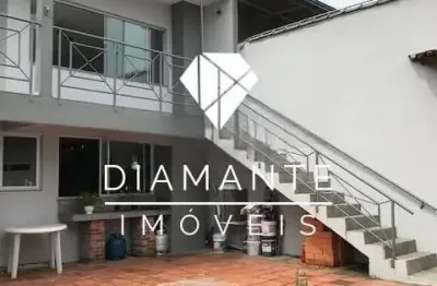 Casa com 3 quartos à venda na rua doutor barcelos, tristeza, porto alegre por r$ 1.480.000