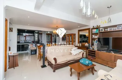 Casa com 3 quartos à venda na rua carlos maximiliano fayet, hípica, porto alegre por r$ 759.000