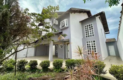 Casa com 4 quartos à venda no Leblon, Paranaguá 