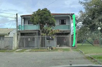 Casa à venda na Rua das Araras, Fazendinha, Curitiba por R$ 389.000
