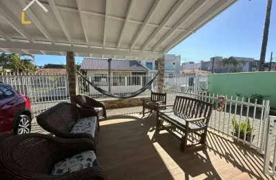 Casa com 3 dormitórios à venda, 151 m² por r$ 1.050.000,00 - itaguaçu - são francisco do sul/sc