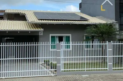 Casa com 2 dormitórios à venda, 125 m² por r$ 690.000,00 - petrópolis - joinville/sc