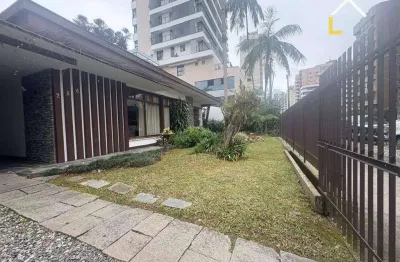 Casa com 3 dormitórios, 213 m² - venda por r$ 2.650.000,00 ou aluguel por r$ 17.000,00/mês - centro - joinville/sc