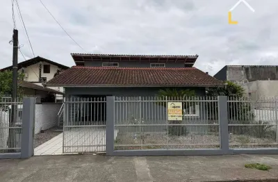 Casa com 3 dormitórios para alugar, 151 m² por r$ 3.800,00/mês - costa e silva - joinville/sc