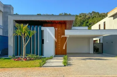 Lindíssima casa de alto padrão em condomínio fechado de atibaia!