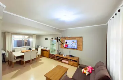 Sobrado à venda no bairro xaxim 02 suítes e varanda em condomínio