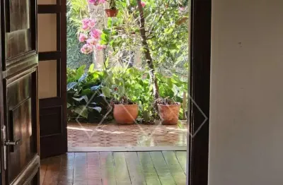 Casa comercial com 6 salas à venda na Rua Paranaguá, 934, Centro, Londrina