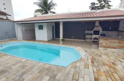 Casa a venda  martin de sá, caraguatatuba-sp localizada a 150 m da praia martim de sá